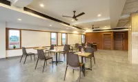 Treebo Nestlay Rooms Gummidipoondi - breakfast