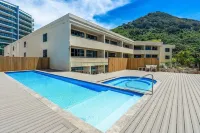 Oceanside Resort & Twin Towers - Beach
