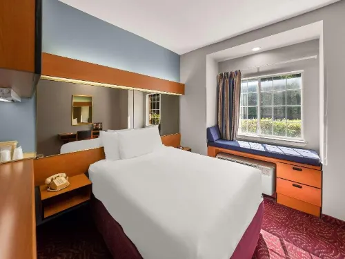 Econo Lodge Inn & Suites Mesquite - Dallas East - 2-Star