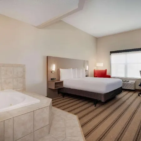 Country Inn & Suites by Radisson Albertville Near Outlet Mall