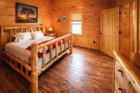 Large Mountaintop Cabin Sleeps 16! Blue Ridge Mountain Views & Wraparound Deck