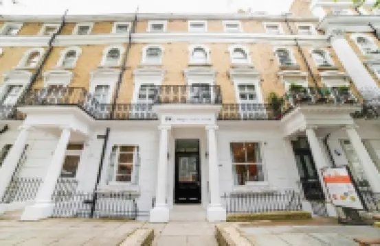 OYO皇家公園酒店 鄰近貝斯沃特爾的酒店