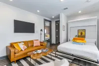 Nashville Oasis at The Muse: Modern 2BR With Balcony & Rooftop Views - Alojamientos