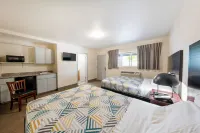 Banfield Studios By OYO Portland OR