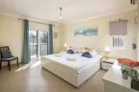 Villa in Coastal Town of Carvoeiro, Algarve -  case vacanza in affitto