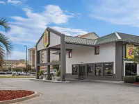 Super 8 by Wyndham Valdosta GA I-75 Hotels in Lowndes County