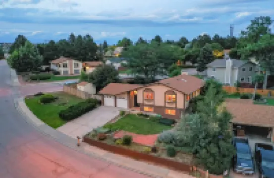Colorado Retreat With Pikes Peak View