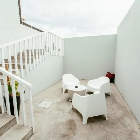 Aires Hostel