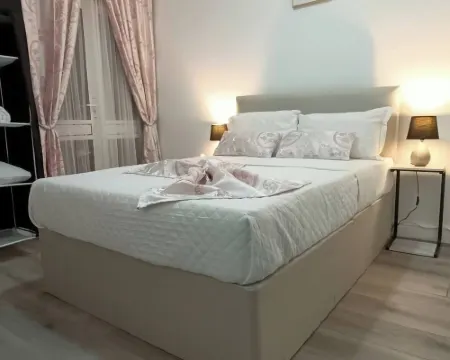 Modern & Stylish Retreat 15 Mins to Central London Hotels in Barking