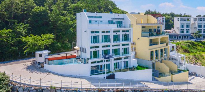 Yeosu Moine Pool Villa โรงแรมในยอซู