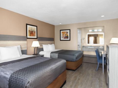 Travelodge by Wyndham Banning CA Near Casino/Outlet Mall