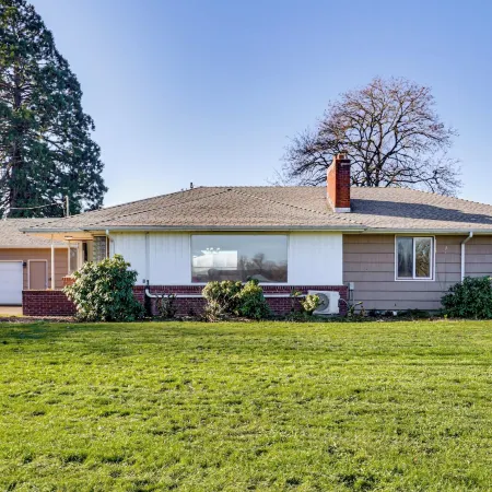 Secluded Albany Escape, Pet Friendly w/ Fee