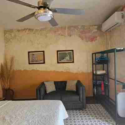 AMPLIO DEPARTAMENTO 2 PERSONAS EN EL CORAZON DE OAXACA, RECIEN REMODELADO Rooms