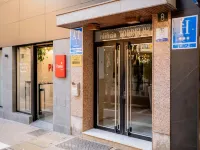 Torreluz Apartamentos - Parkplatz