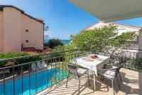 Apartments Ljiljana - Pools