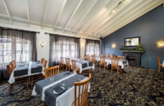 貝克威爾士汽車旅館