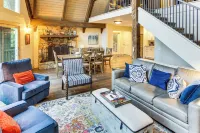 Brevard Chalet w/ Stunning Blue Ridge Mtn Views! - balcony