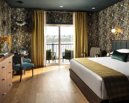 Claramount Club Hotels in Picton