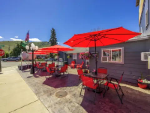 Deep Water Inn Hotels in Chelan