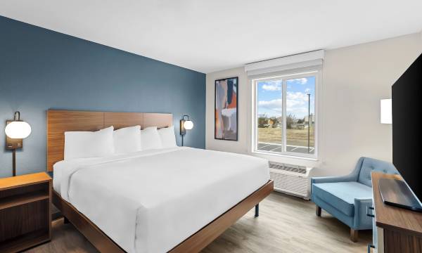 Everhome Suites Wichita Northeast by Choice Hotels