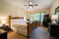 Scenic 2BR Condo w Porch Pool Near Slope Trails