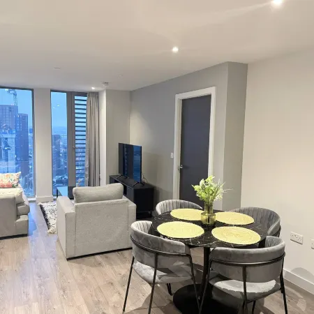 2 bedroom en-suite in City Center for long stays