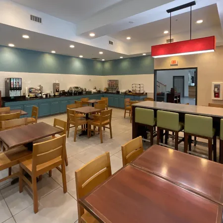Country Inn & Suites by Radisson, Tallahassee-University Area, FL