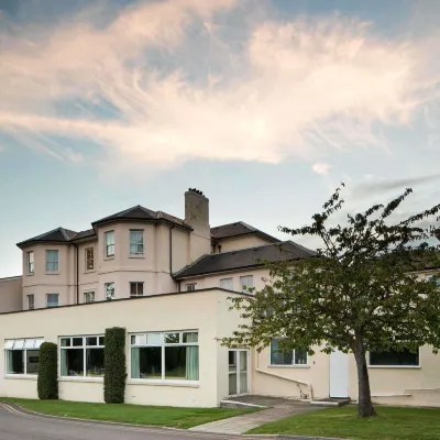 Mercure Maidstone Great Danes Hotel Hotels near Maidstone Magistrates Court