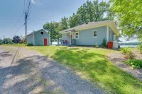 Waterfront Getaway on Sodus Bay: Prime Location! - Homestays