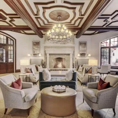 Luxury Ski-in, Ski-Out 1 Bedroom Residence in Lionshead Village at Vail Square