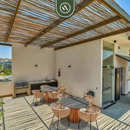 Brand New Studio - 2 Min to Beach - Rooftop Pool