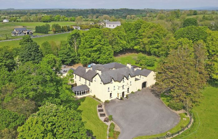 Carrygerry Country House