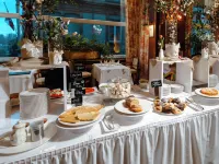 Grand Hotel Cravat Hotels near Dommeldange Train Station