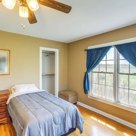 Riverside Texas Retreat w/ Wraparound Porch!
