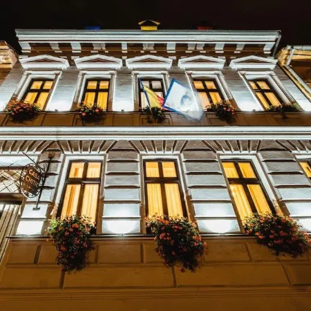 Casa Chitic - Hotel & Restaurant- STR Nicolae Balcescu 13
