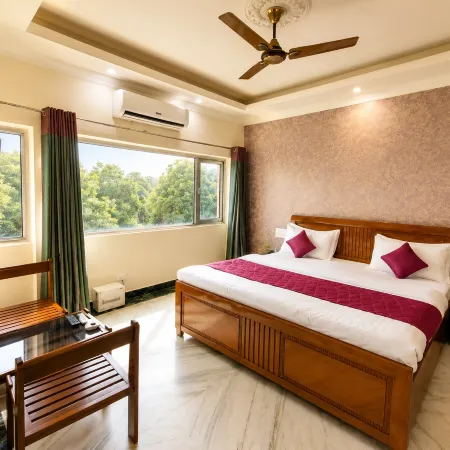Hotel Kailash Palace Отели рядом с достопримечательностью «Террасный сад»