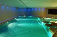 Ambasciatori Place Hotel - Pools
