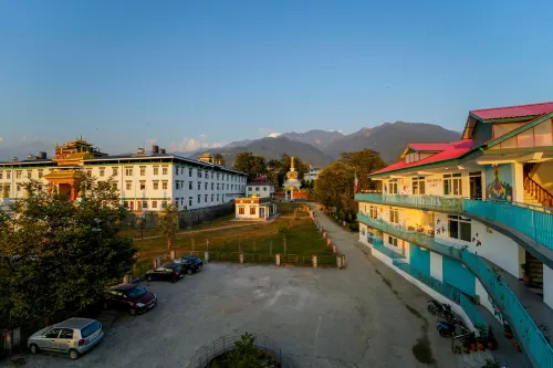 Chokling ArtHouse - the Treasure of Himalayas - Kitchen
