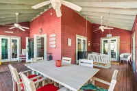 Beautiful Original Seaside Cottage + Swim & Tennis Club: Sleeps 6