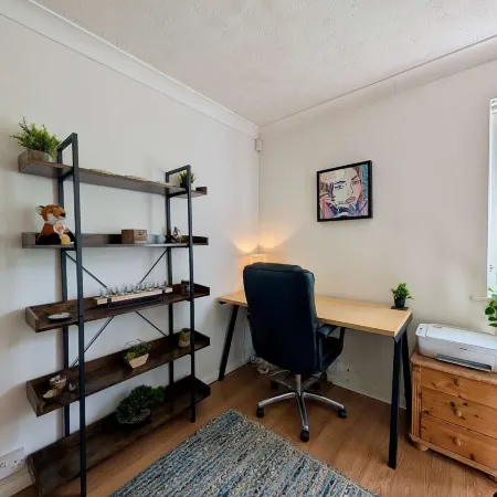 Cosy 2bed House in Reading