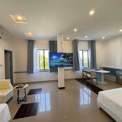 A HOTEL Hotels near The Marble Mountains