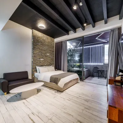 Incheon Neukkim Hotel Отели рядом с достопримечательностью «Спортивный Комплекс Инчхон Мунхак»
