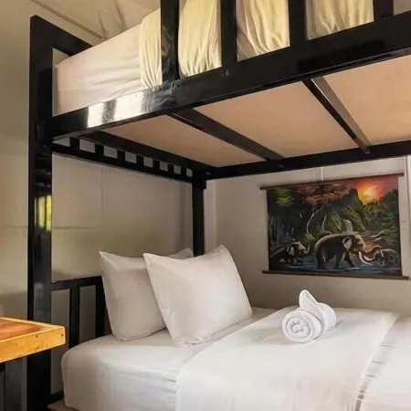 Nok Guesthouse & Hostel