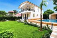 4 Bedroom Farmhouse With Private Pool In Noida
