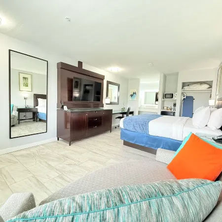 Lantern Inn & Suites - Sarasota