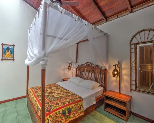 Villa 4 - Amazing 2 Bed Villa with Private Garden Hotels in Punta Uva