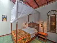 Villa 4 - Amazing 2 Bed Villa with Private Garden - Wifi