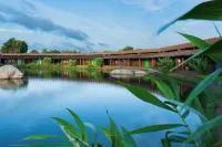 Hampi's Feathers Resort - 2-Star