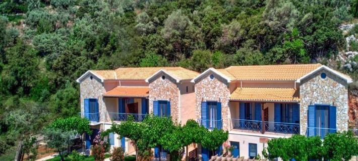 Ilianthos Apartments & Rooms Hotels in Ellomeno