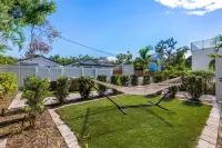 Pineapple Paradise 1 13 min to Beach Fire Pit - Boutique